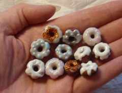 Minidoughnuts modellieren mit Fimo